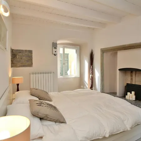 Διαμέρισμα Sleeps 3 Moltrasio