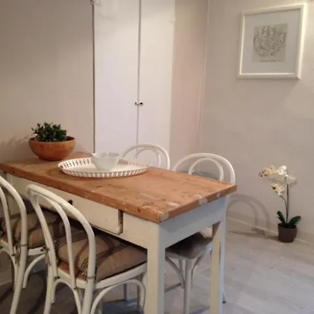 Διαμέρισμα Sleeps 3 Moltrasio